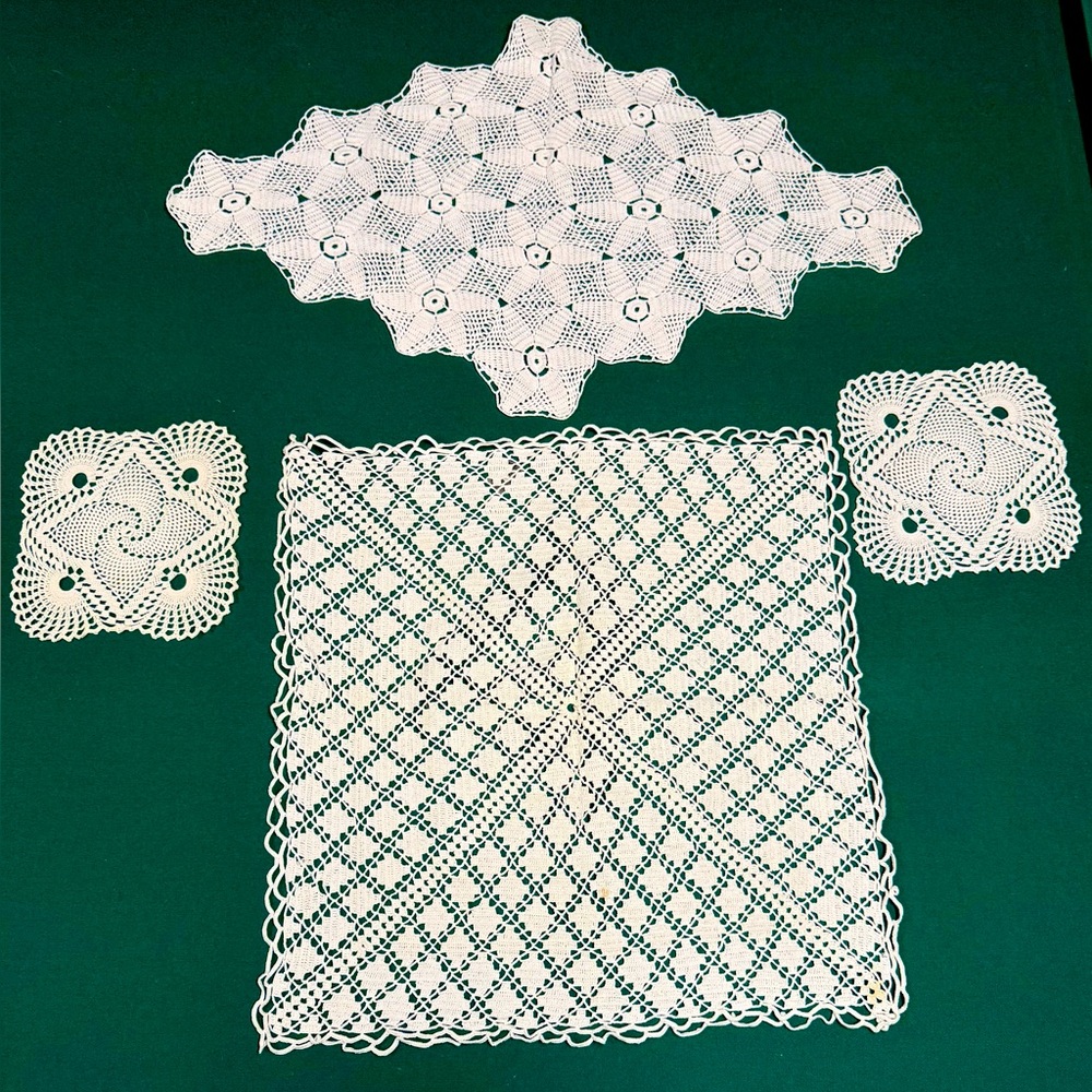 Elegant White Crochet Doilies Set ❤️